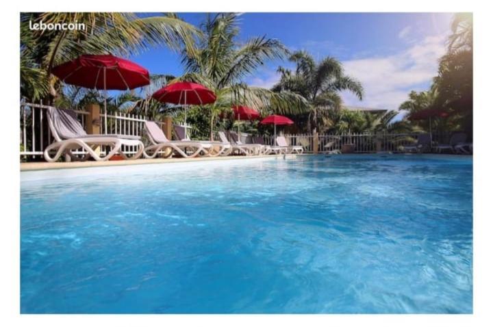 F2 Residence Oasis Terre Rouge A Saint Pierre Eksteriør billede